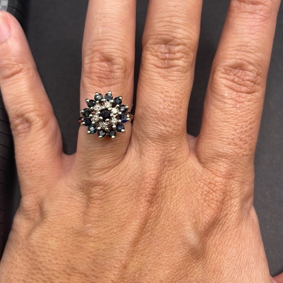 Vintage Diamond & Blue Sapphire Ring - Picture 6 of 6